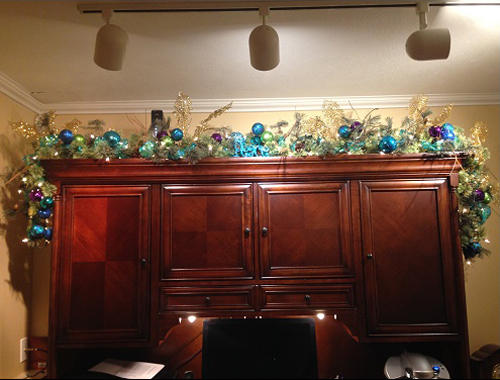 We decorate Corporate Offices - Christmas - decoration rentals for my office - Christmas